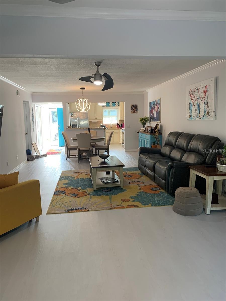 Image 10 of 24 For 2384 Tahitian Lane 6