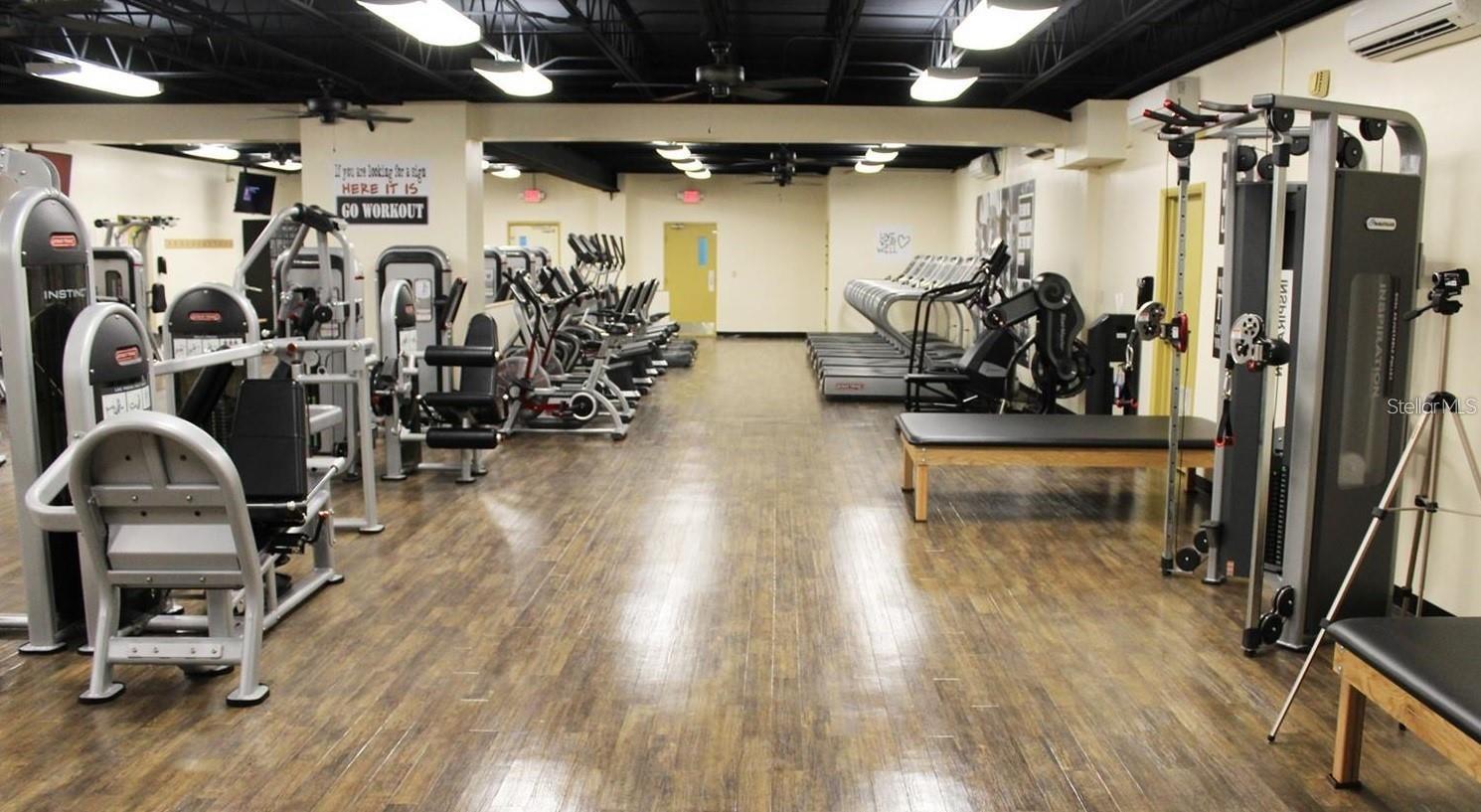 Image 19 of 24 For 2384 Tahitian Lane 6