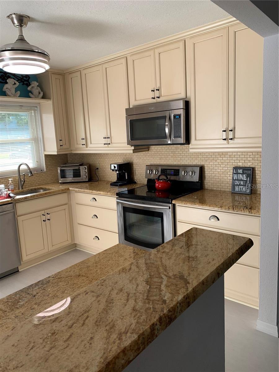 Image 8 of 24 For 2384 Tahitian Lane 6