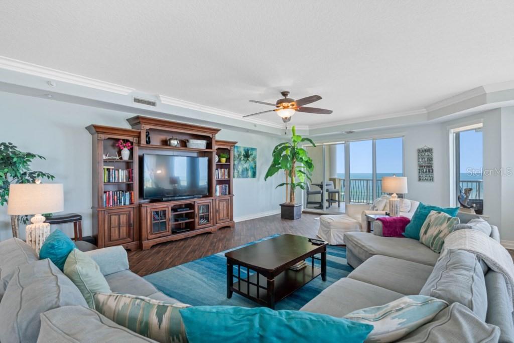 Image 13 of 73 For 19734 Gulf Boulevard 402