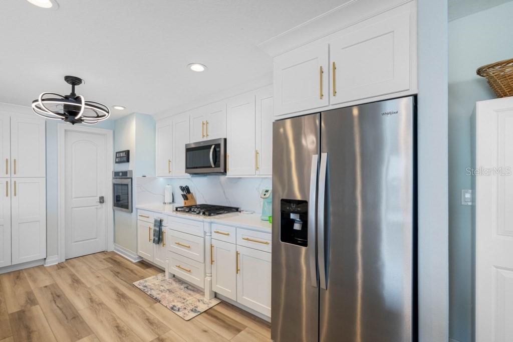 Image 22 of 73 For 19734 Gulf Boulevard 402