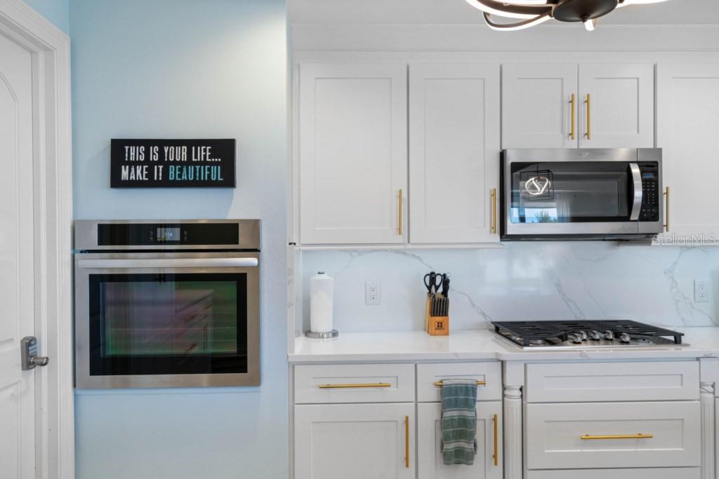 Image 27 of 73 For 19734 Gulf Boulevard 402