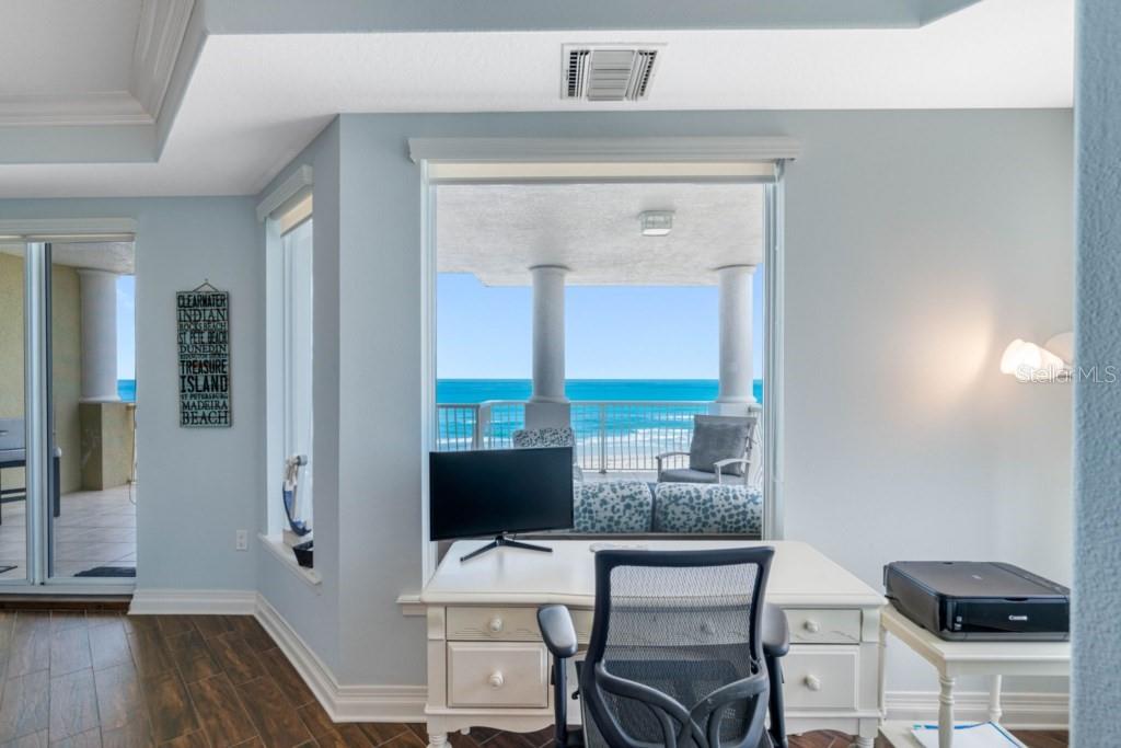 Image 35 of 73 For 19734 Gulf Boulevard 402