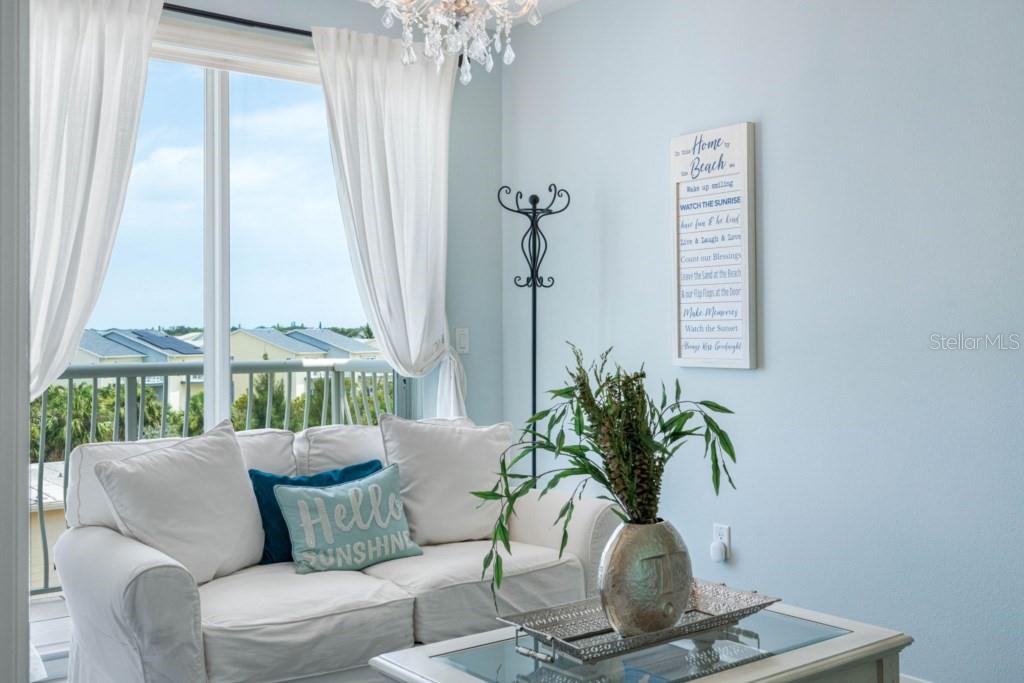 Image 36 of 73 For 19734 Gulf Boulevard 402