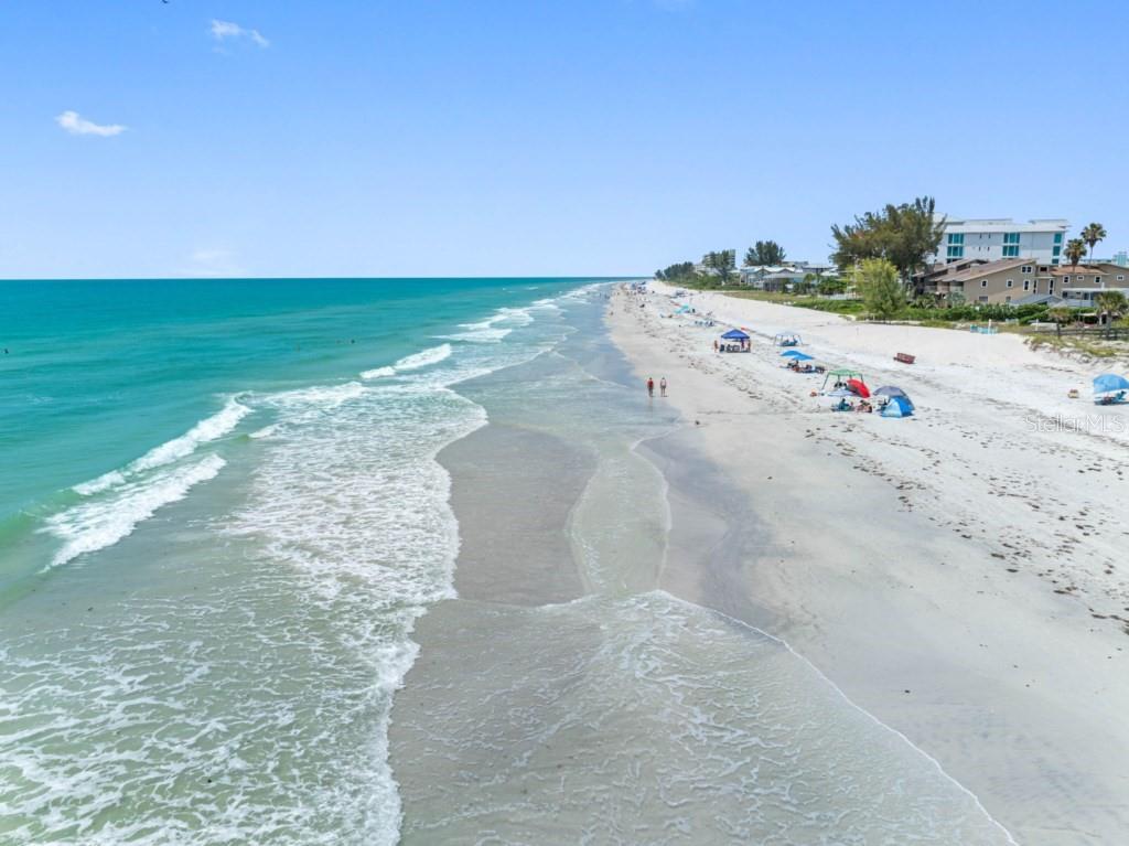 Image 4 of 73 For 19734 Gulf Boulevard 402