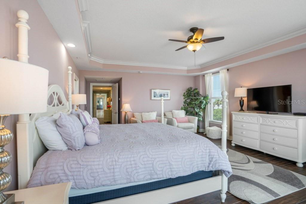 Image 41 of 73 For 19734 Gulf Boulevard 402