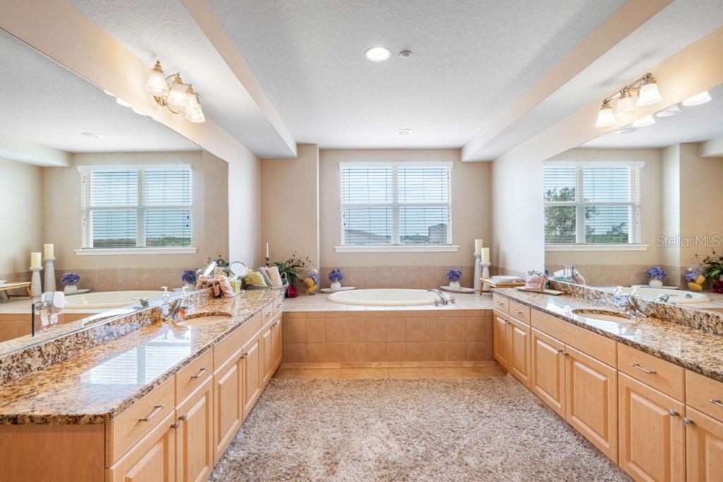 Image 43 of 73 For 19734 Gulf Boulevard 402