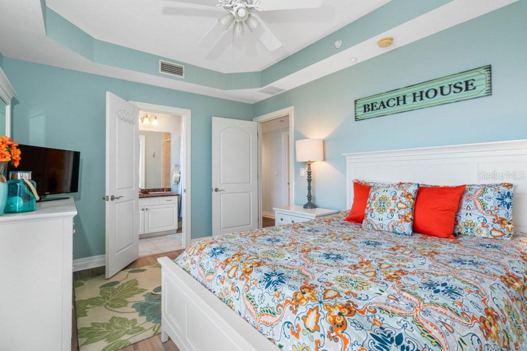 Image 52 of 73 For 19734 Gulf Boulevard 402