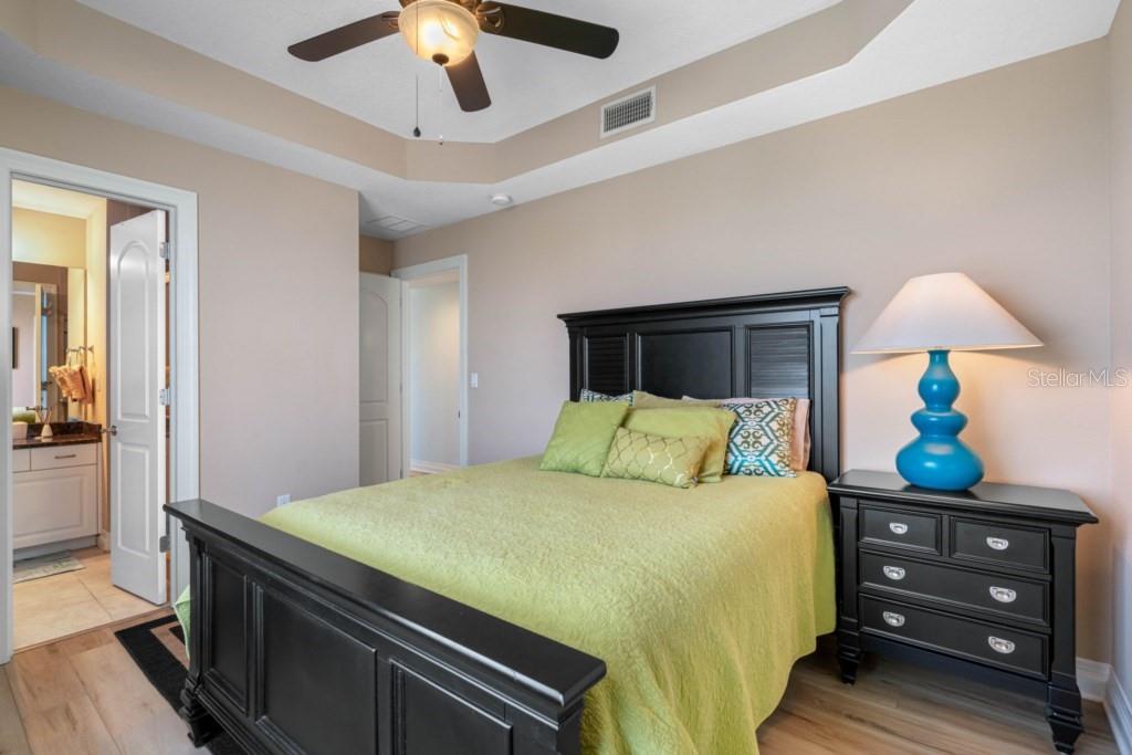 Image 63 of 73 For 19734 Gulf Boulevard 402