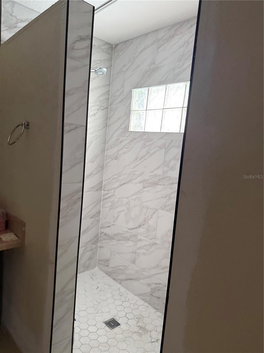 Image 11 of 19 For 10457 Crestfield Drive