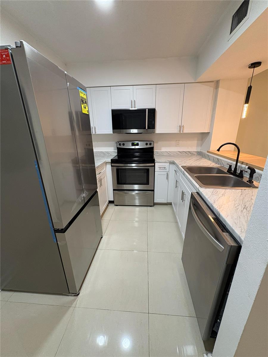 Image 6 of 11 For 13870 Stone Mill Way