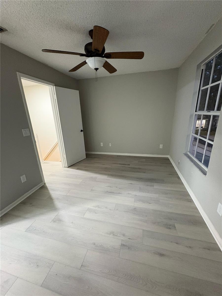 Image 8 of 11 For 13870 Stone Mill Way