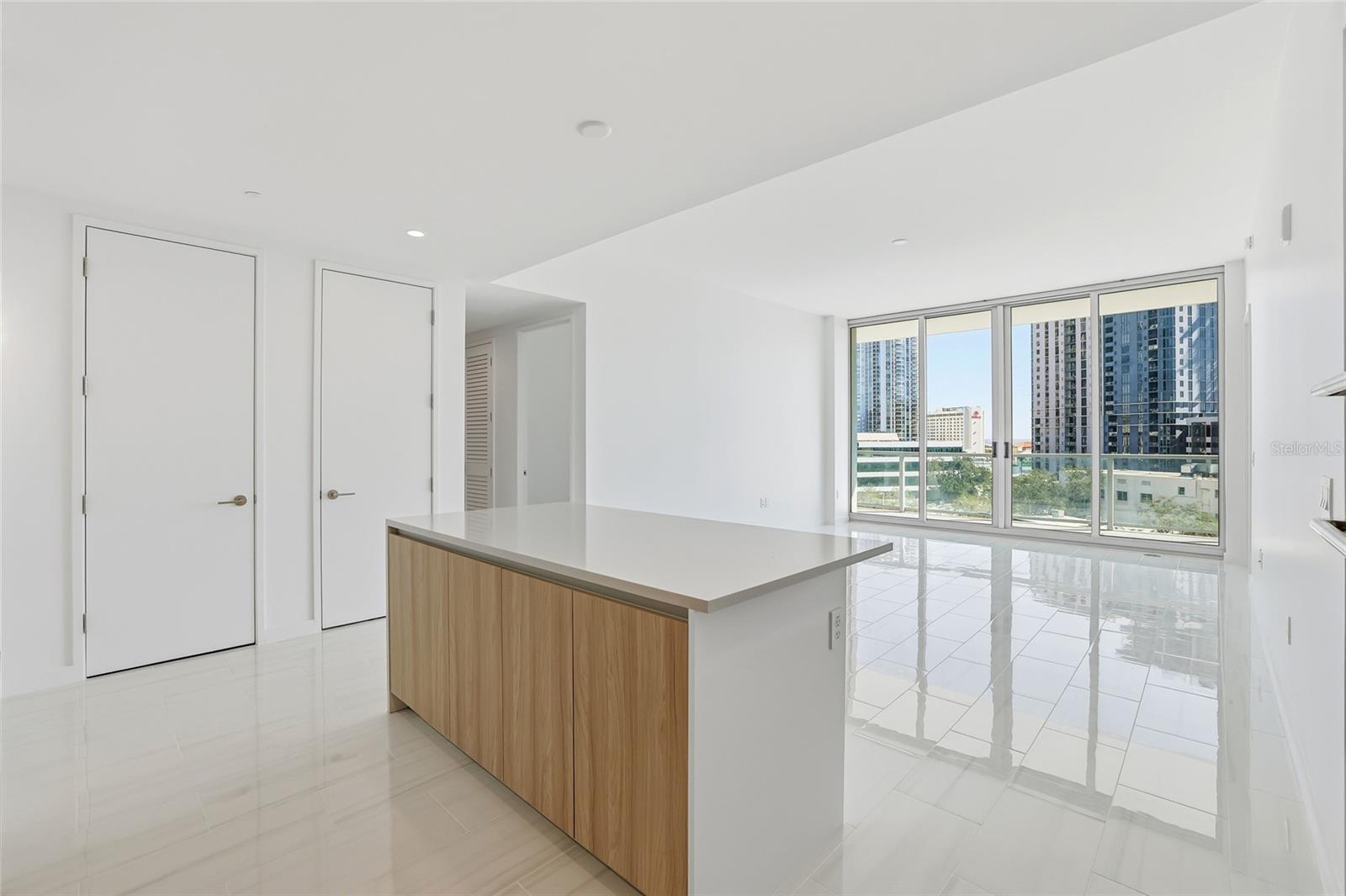 Image 15 of 81 For 400 Central Avenue 505