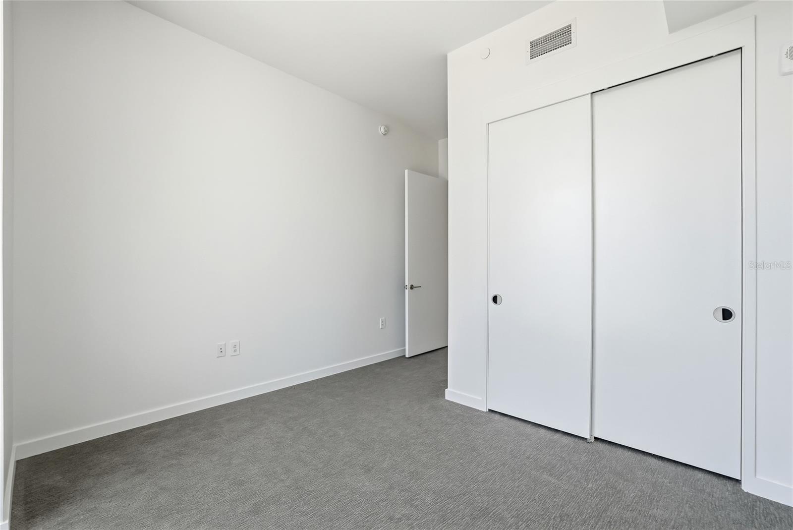 Image 36 of 81 For 400 Central Avenue 505