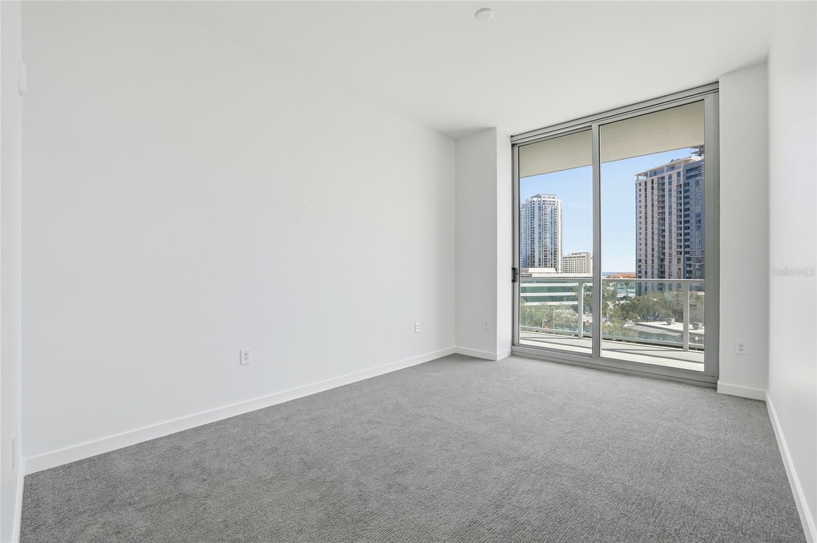 Image 39 of 81 For 400 Central Avenue 505