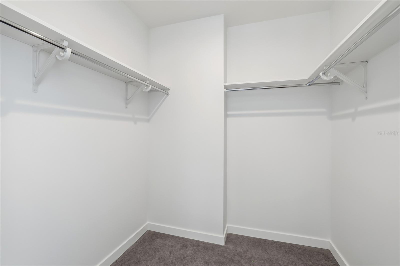 Image 43 of 81 For 400 Central Avenue 505