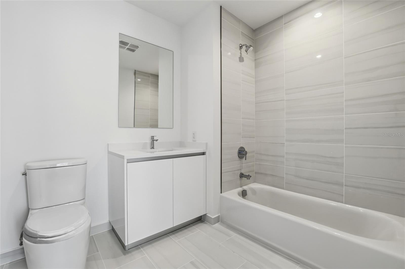 Image 44 of 81 For 400 Central Avenue 505