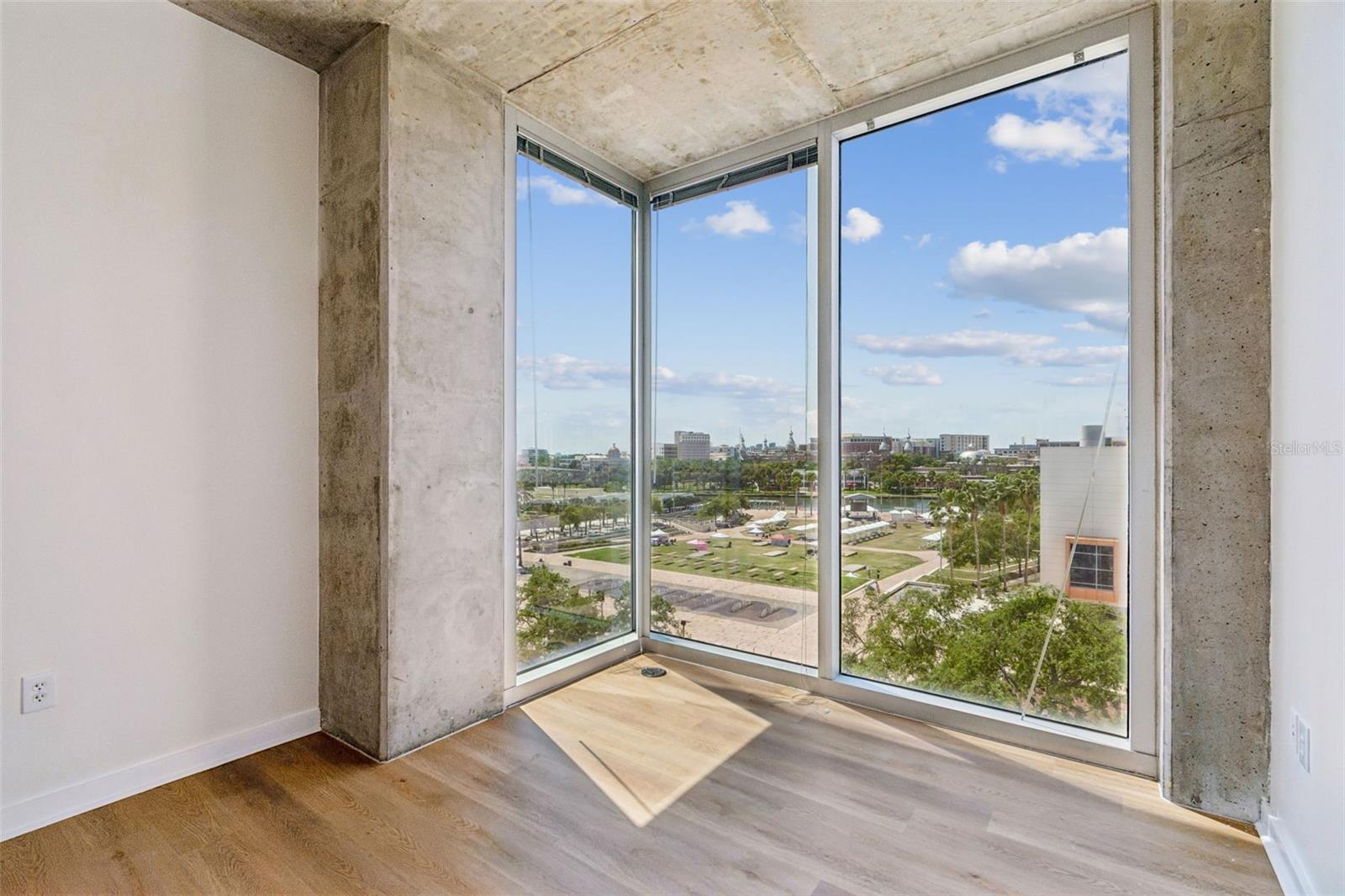 Image 12 of 51 For 777 Ashley Drive 502