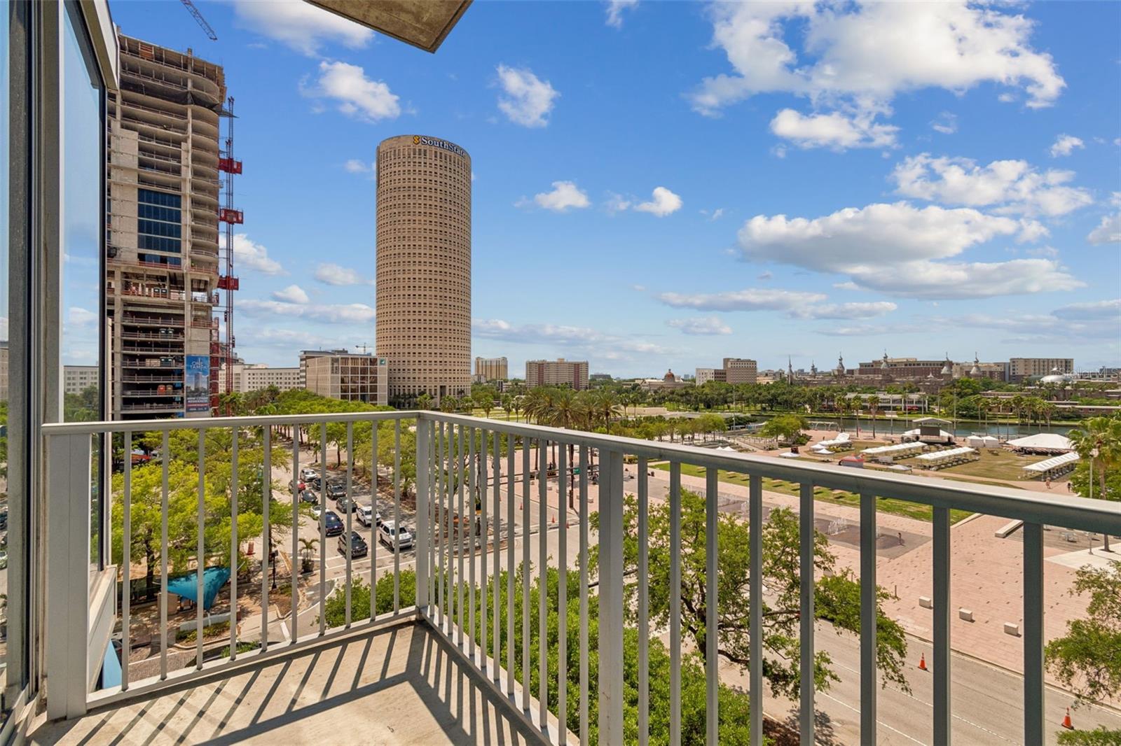 Image 18 of 51 For 777 Ashley Drive 502