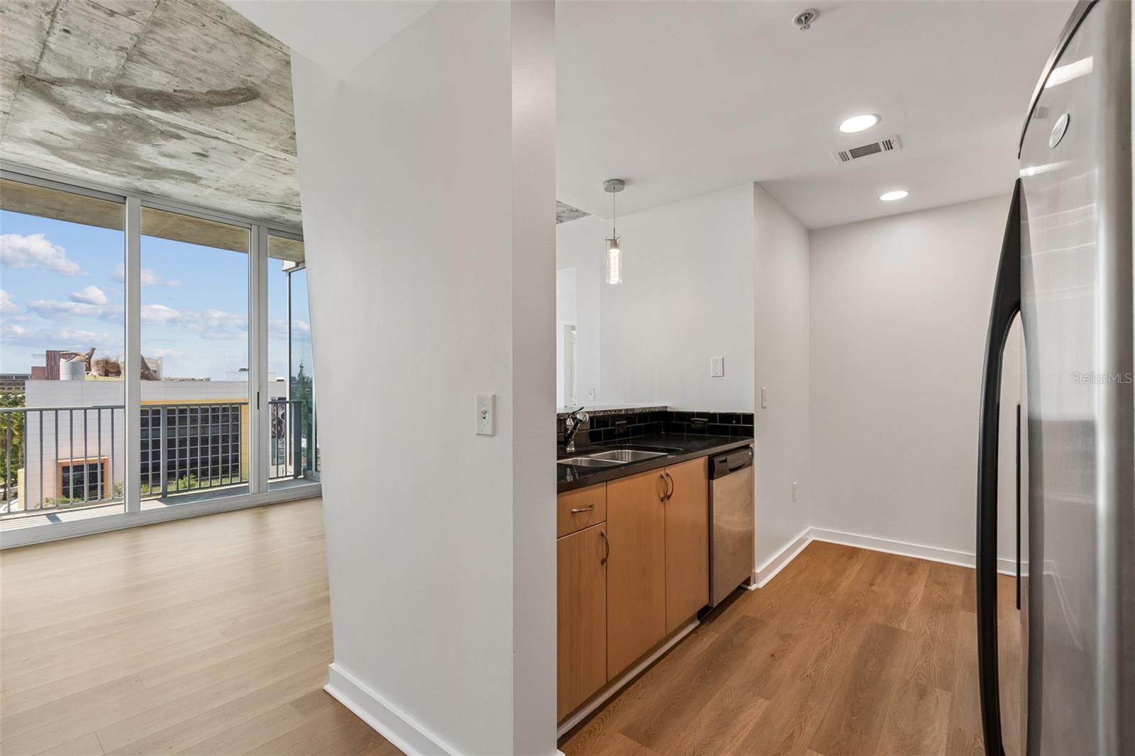 Image 8 of 51 For 777 Ashley Drive 502