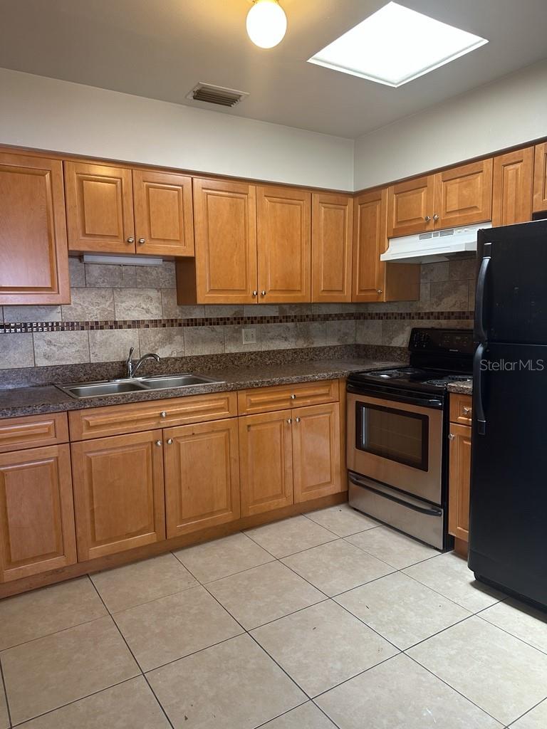 Image 5 of 15 For 6568 West Shore Circle