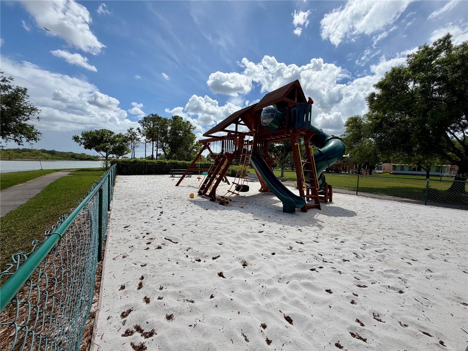 Image 27 of 30 For 10201 36th Street N