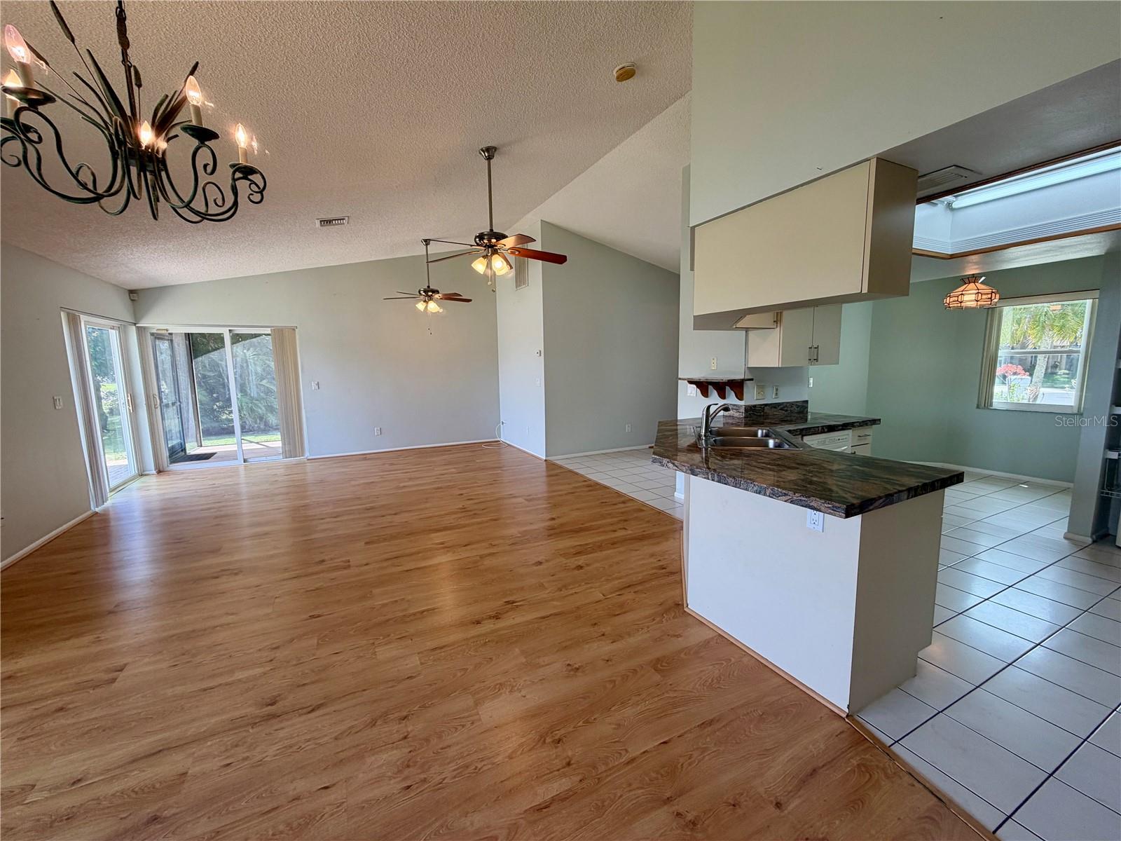 Image 5 of 30 For 10201 36th Street N