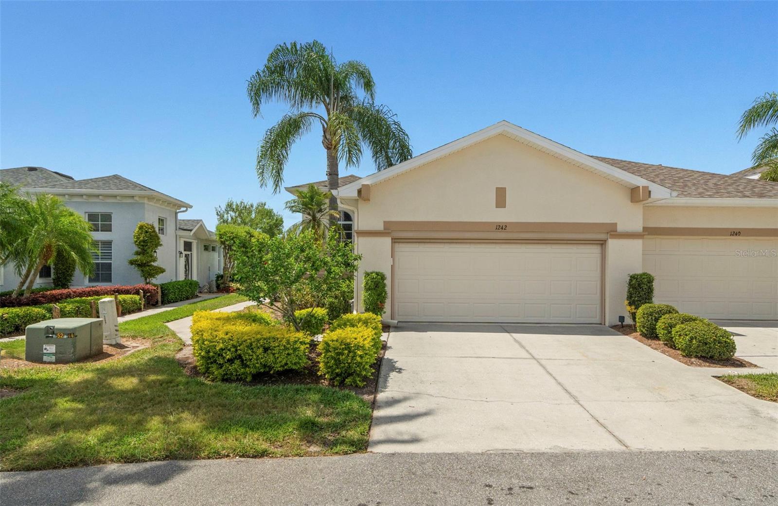 Image 2 of 57 For 1242 Lyndhurst Greens Drive 0