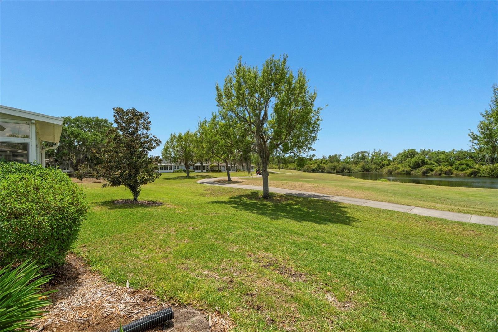 Image 20 of 57 For 1242 Lyndhurst Greens Drive 0