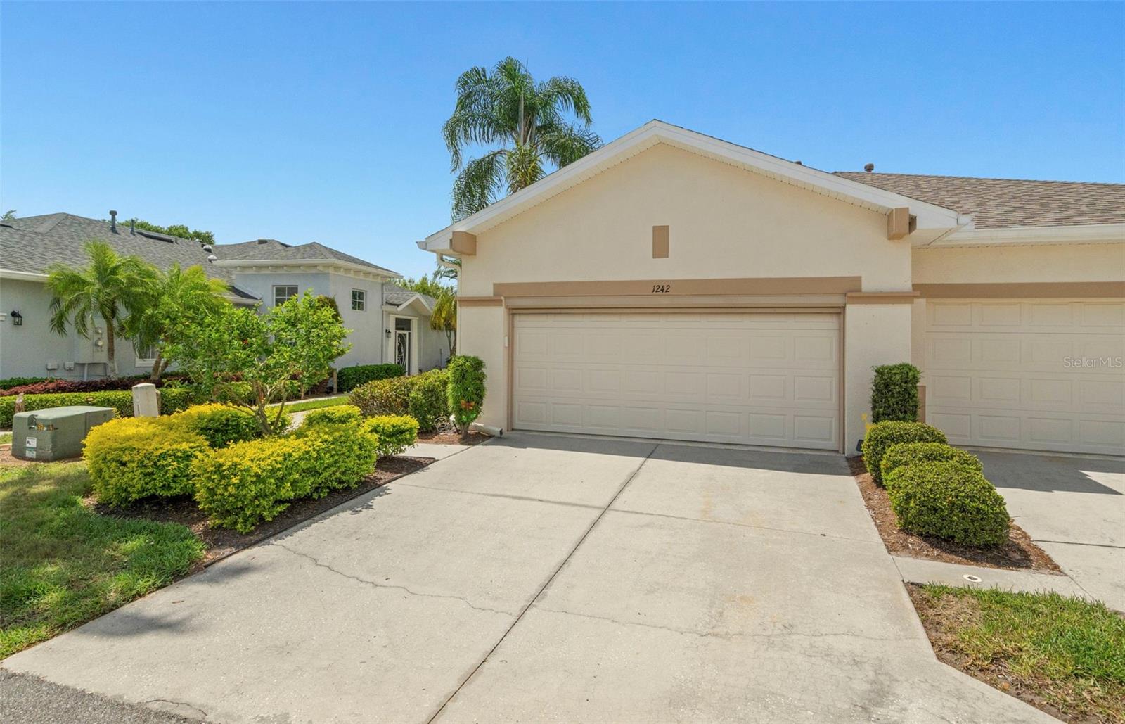 Image 3 of 57 For 1242 Lyndhurst Greens Drive 0