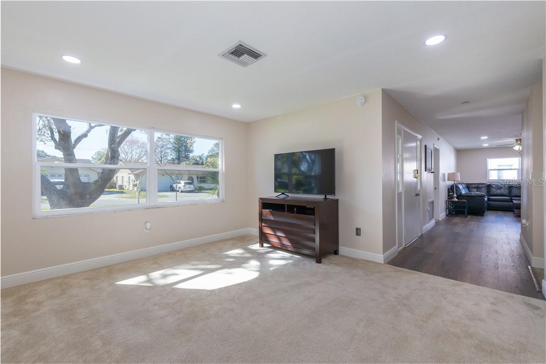 Image 23 of 29 For 4711 Ridge Point Drive