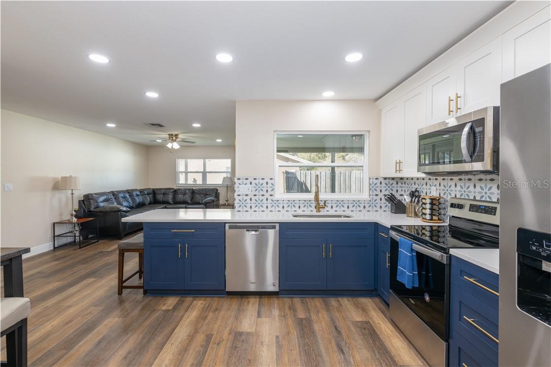 Image 7 of 29 For 4711 Ridge Point Drive