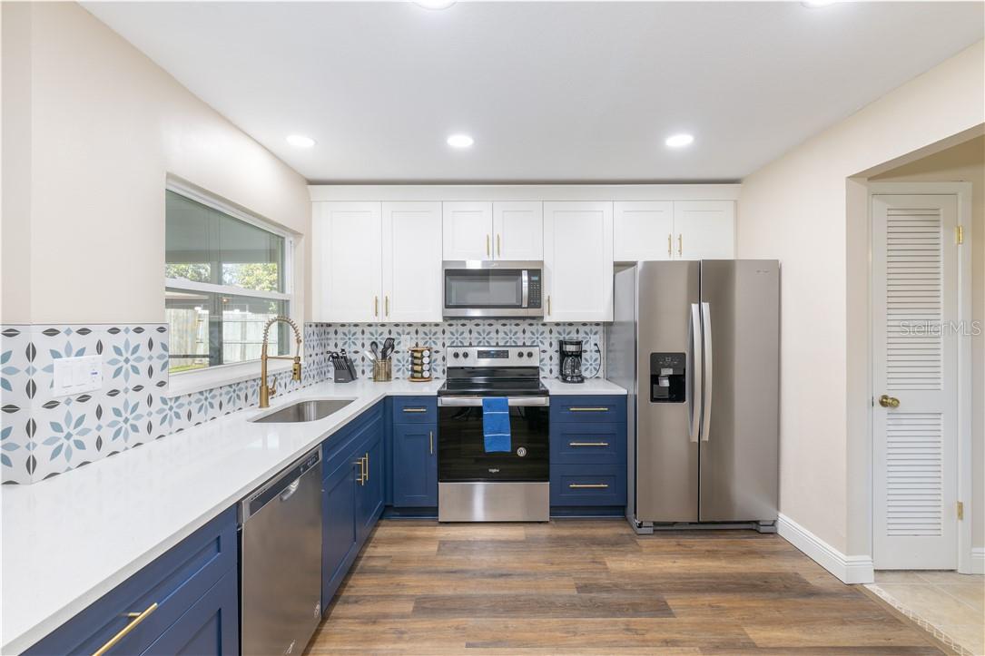 Image 8 of 29 For 4711 Ridge Point Drive