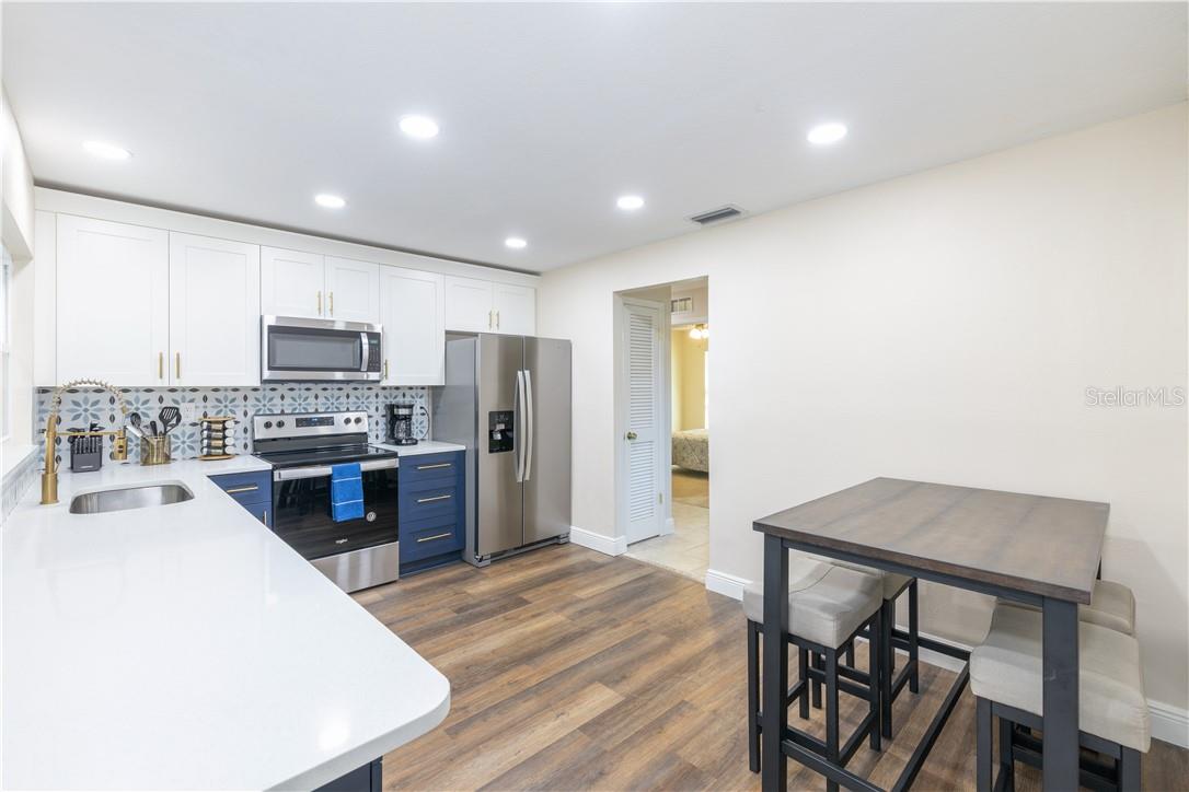 Image 9 of 29 For 4711 Ridge Point Drive