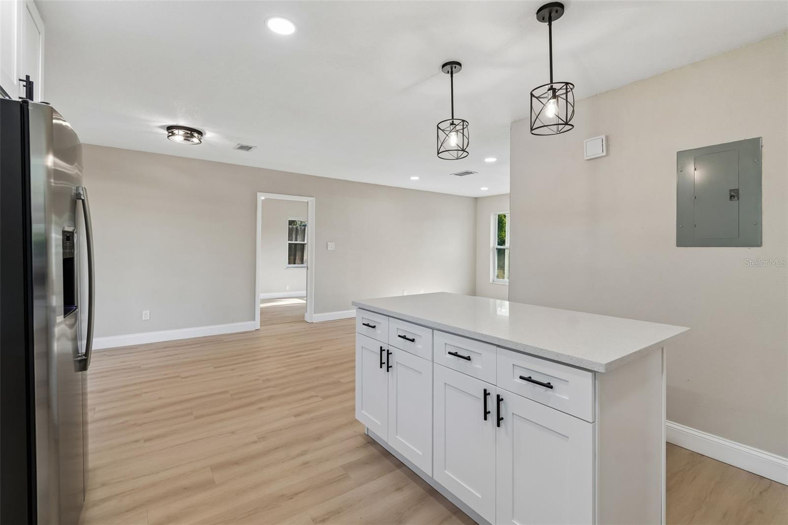 Image 11 of 52 For 730 Clayton Street