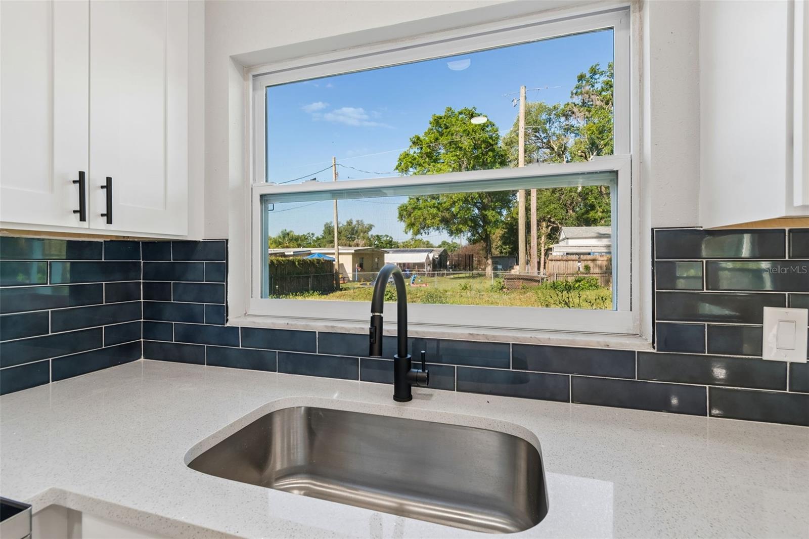 Image 12 of 52 For 730 Clayton Street