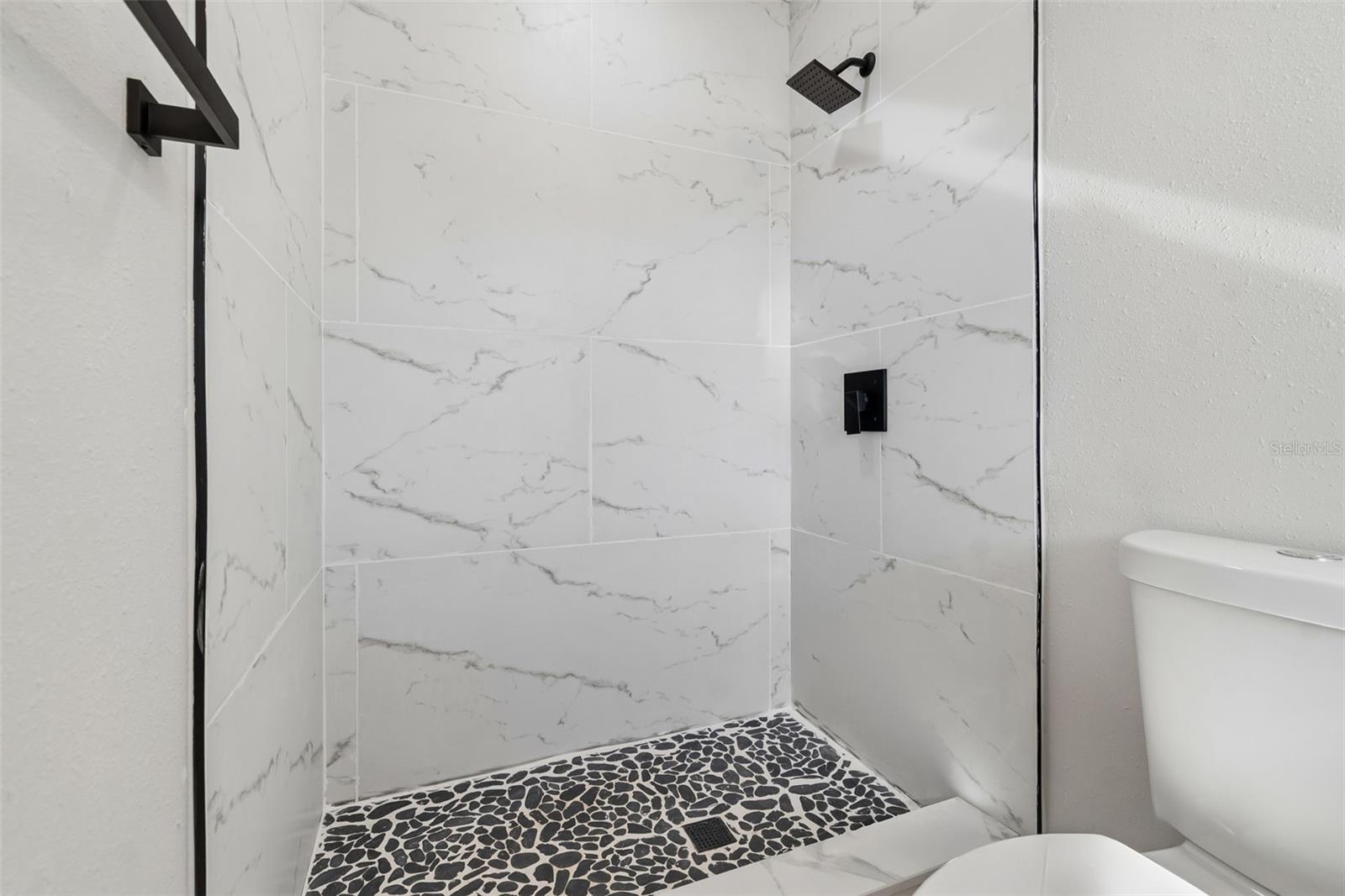 Image 22 of 52 For 730 Clayton Street