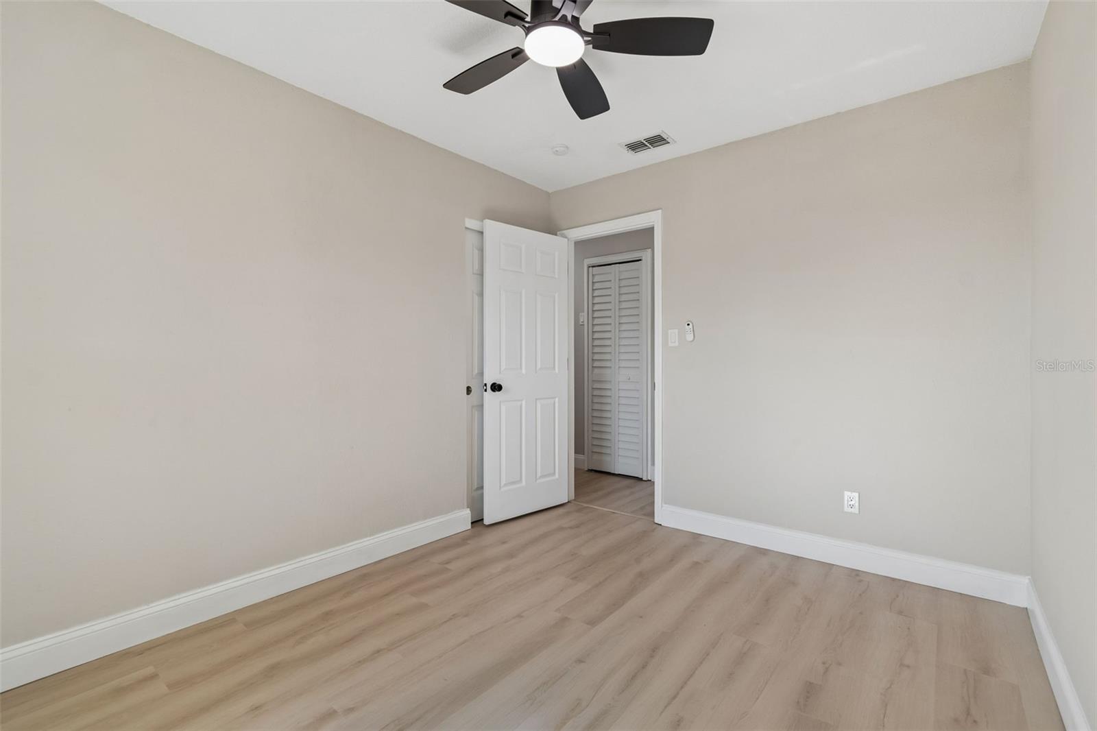 Image 26 of 52 For 730 Clayton Street