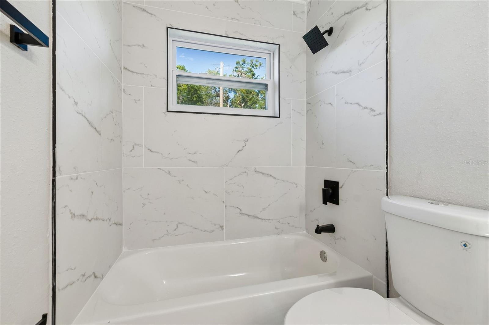 Image 29 of 52 For 730 Clayton Street