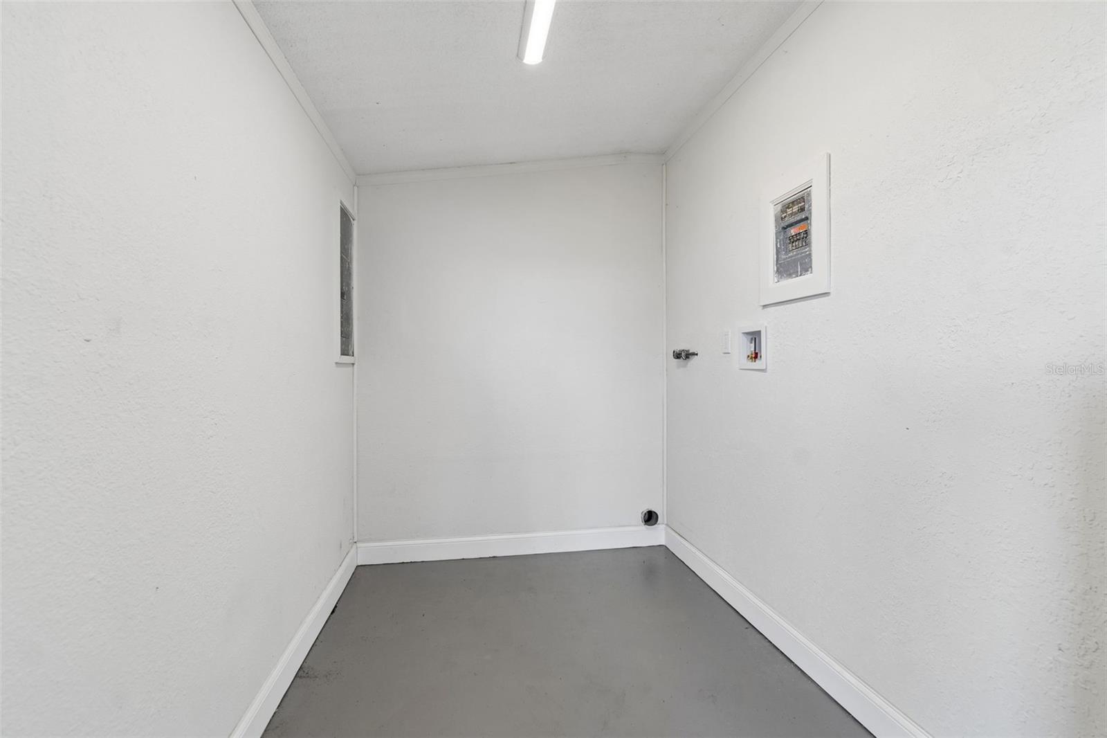 Image 33 of 52 For 730 Clayton Street