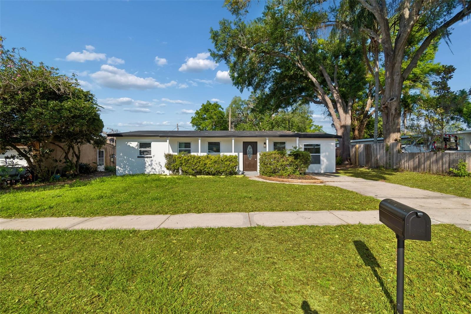 Image 39 of 52 For 730 Clayton Street