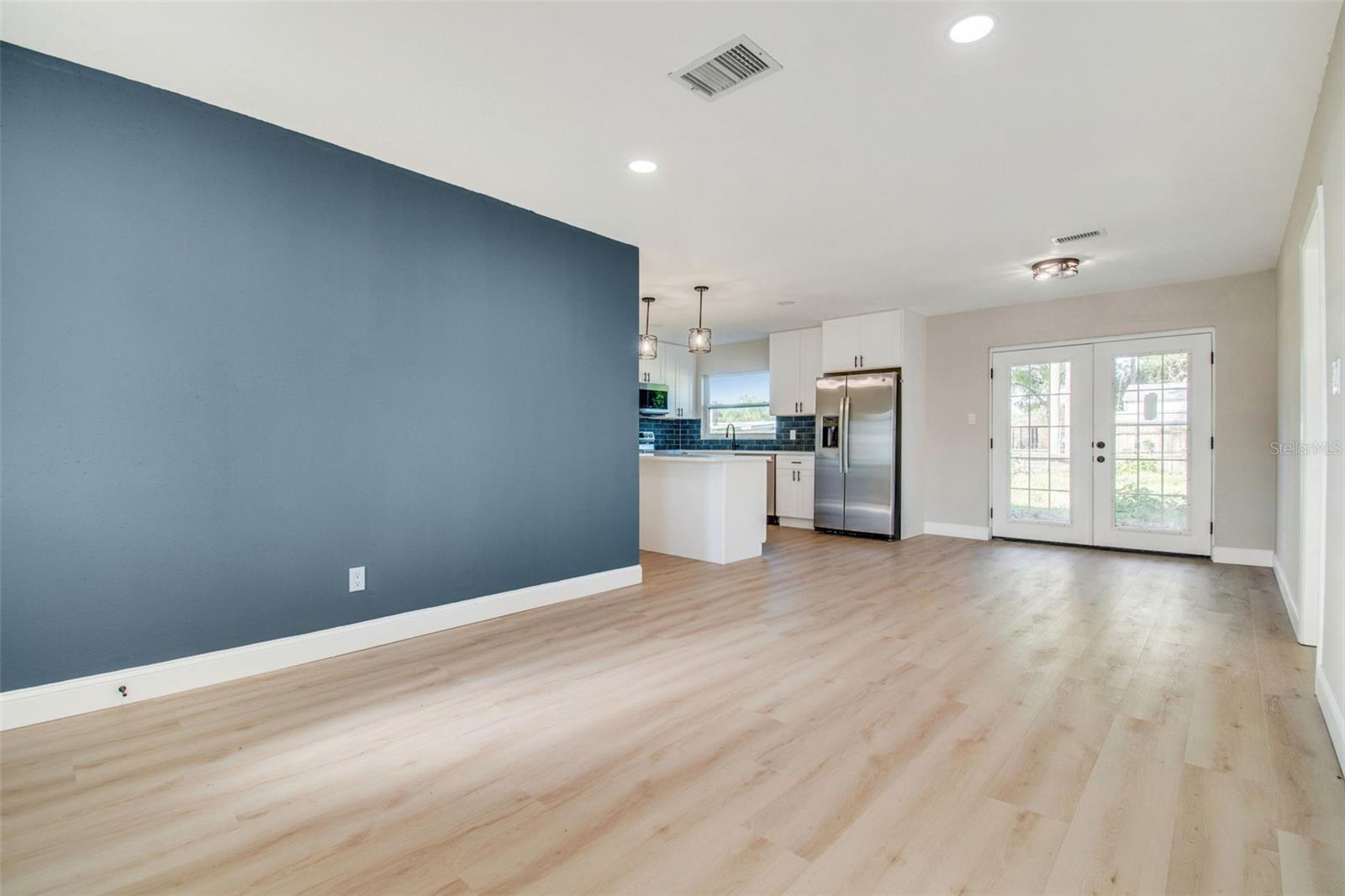 Image 5 of 52 For 730 Clayton Street