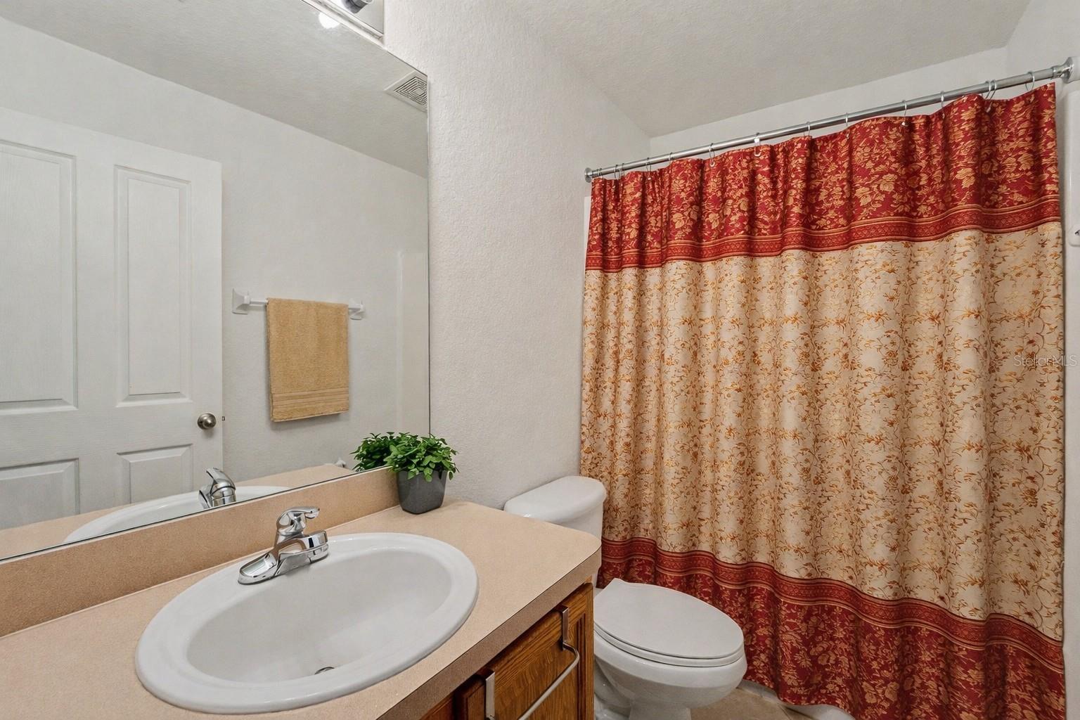 Image 12 of 25 For 7325 Sherman Hills Boulevard