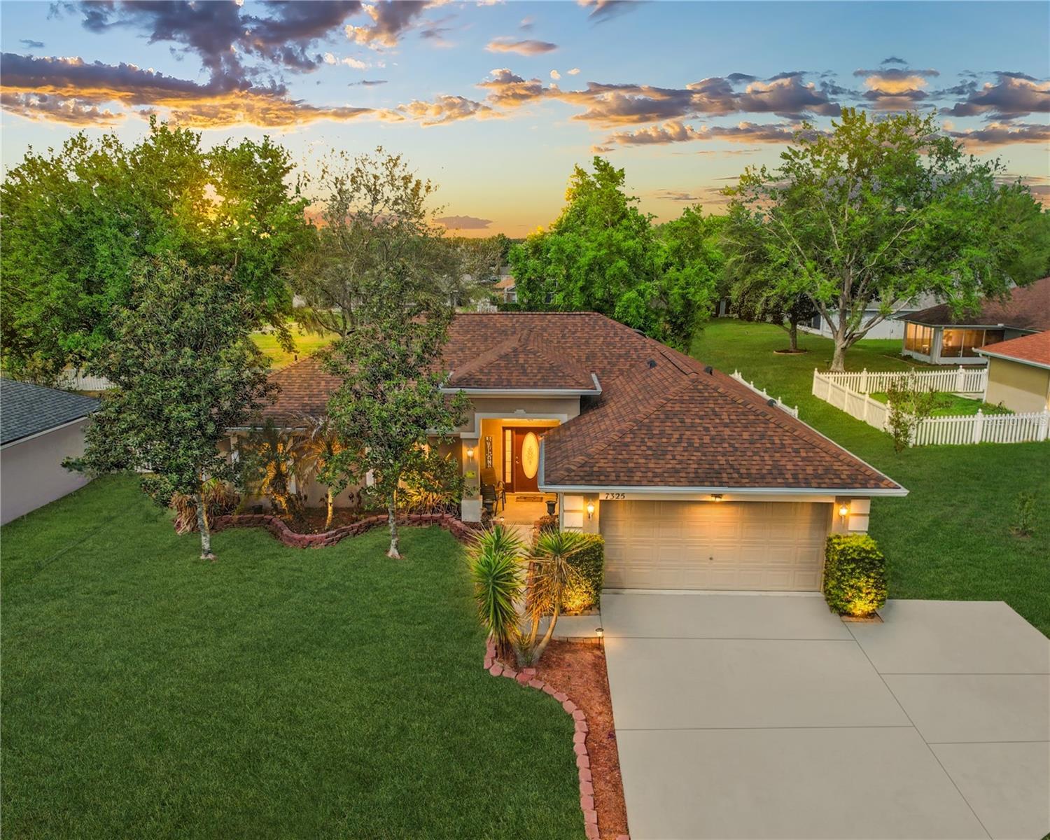 Image 20 of 25 For 7325 Sherman Hills Boulevard