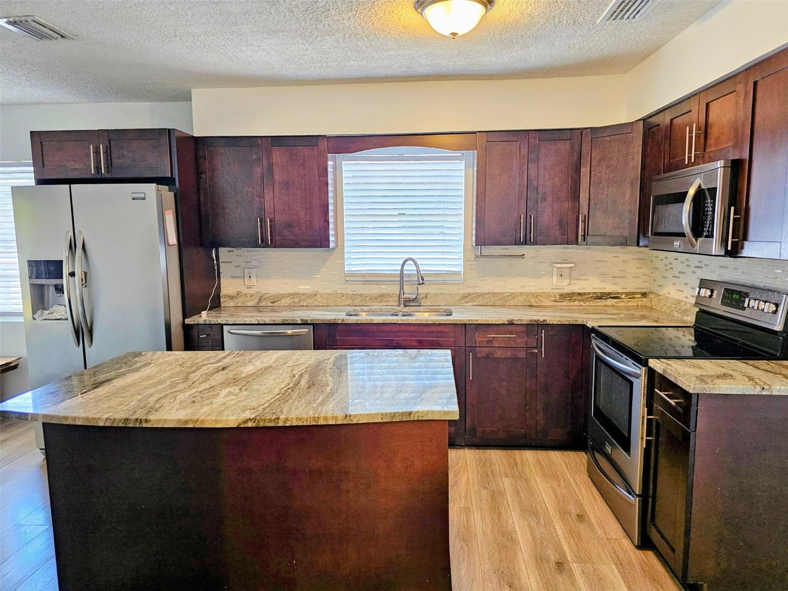 Image 3 of 19 For 3128 Varn Avenue