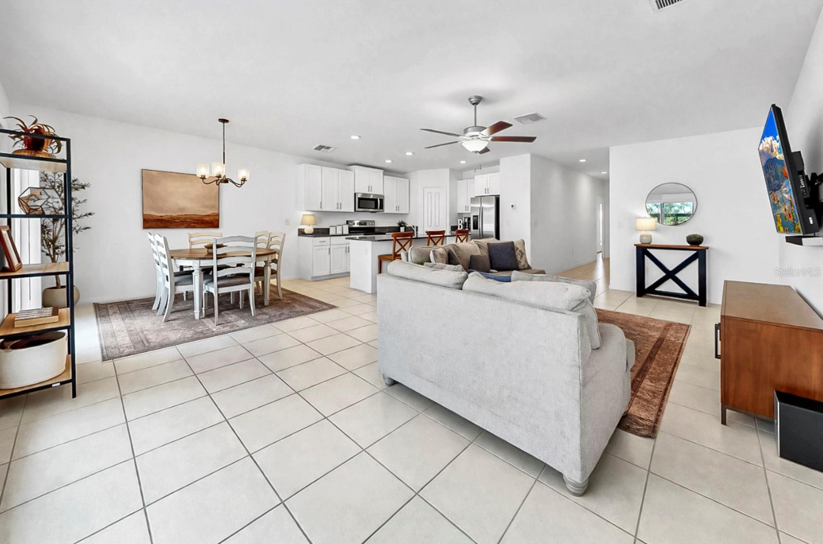 Listing photo id 21 for 13256 Great Plains Drive