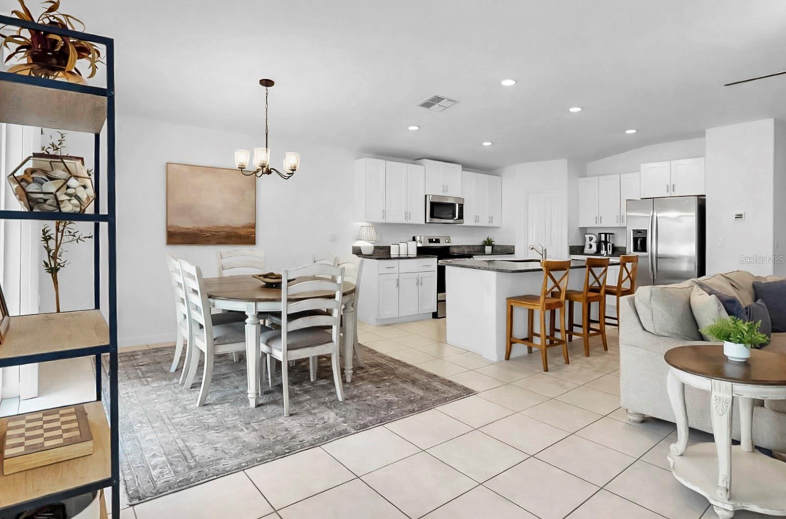 Listing photo id 7 for 13256 Great Plains Drive