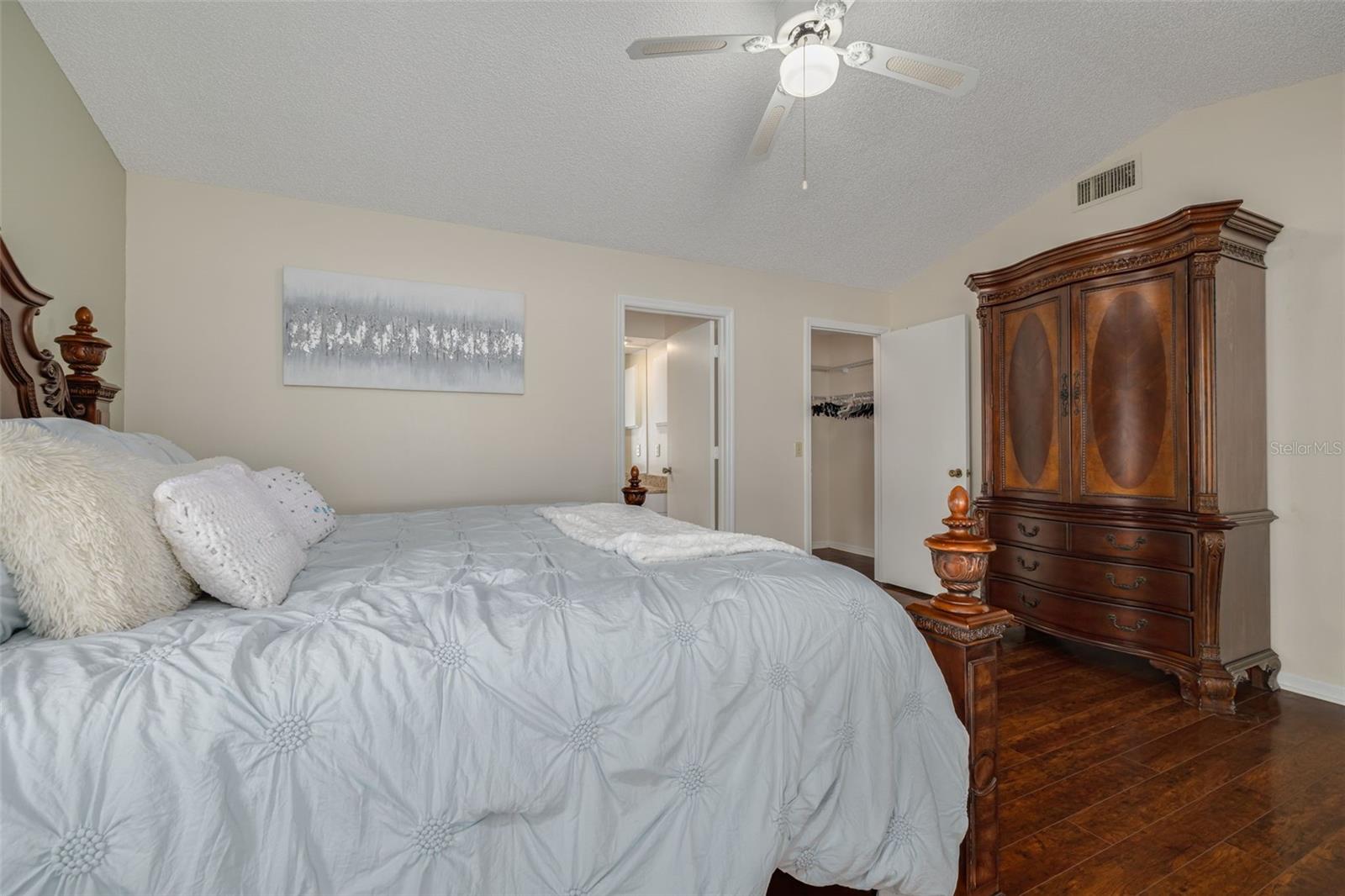 Image 11 of 37 For 11042 Peppersong Drive