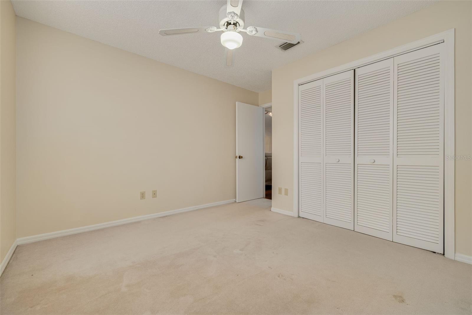 Image 18 of 37 For 11042 Peppersong Drive