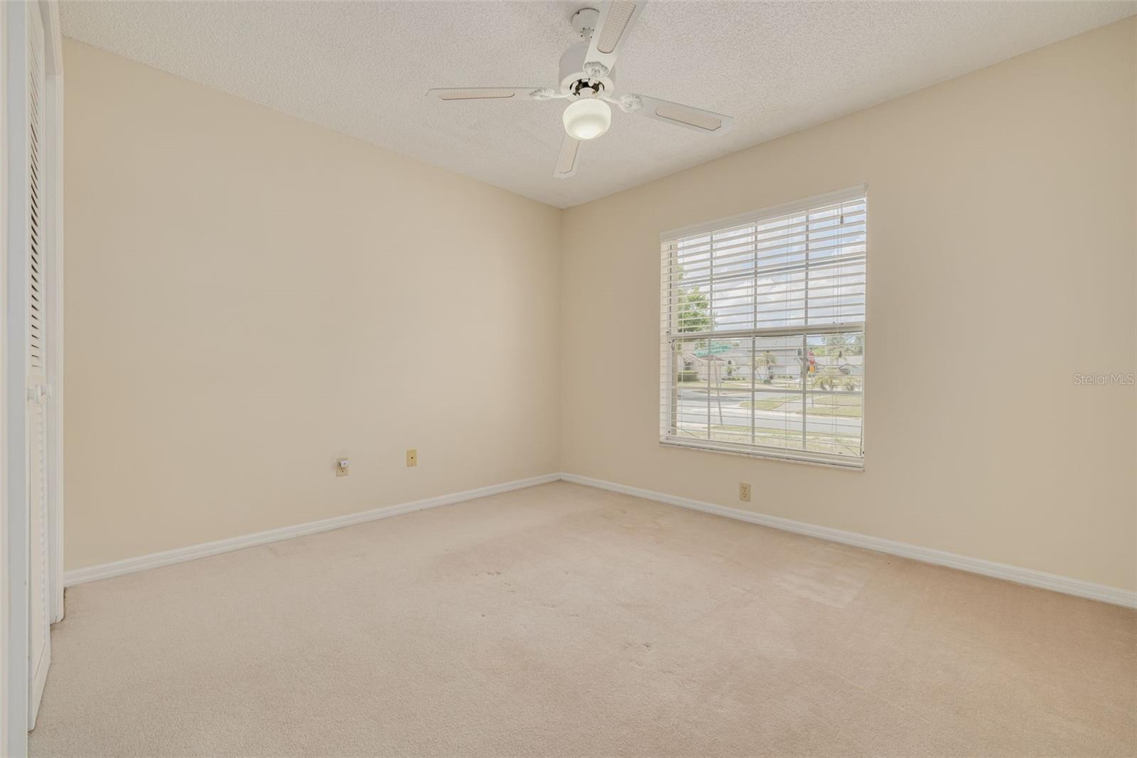 Image 19 of 37 For 11042 Peppersong Drive